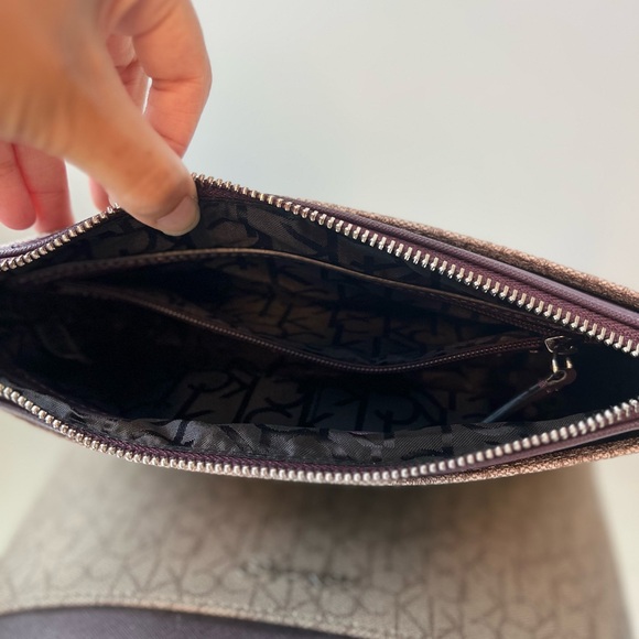 NWT!!! Calvin Klein Logo Crossbody Purse in this Almond and Plum color. - Picture 7 of 10